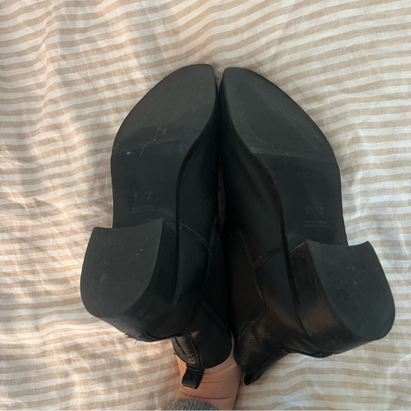 Frank & Oak • the Chelsea century boot in black - Picture 9 of 12